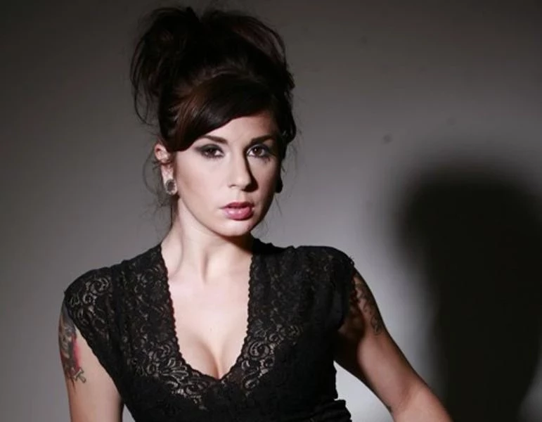 Порноактриса Джоанна Энджел рассказала об эротических съемках в образе зомби