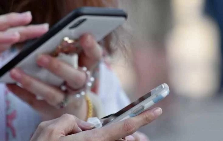 Российские мобильные операционные системы могут разделить на 2 сегмента