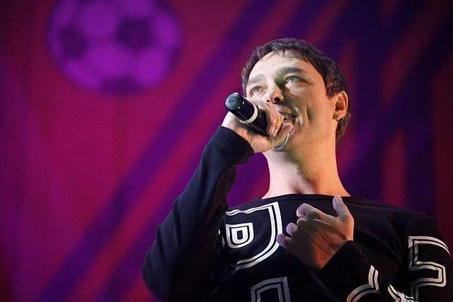 На Троекуровском кладбище установят памятник Шатунову в его юбилей