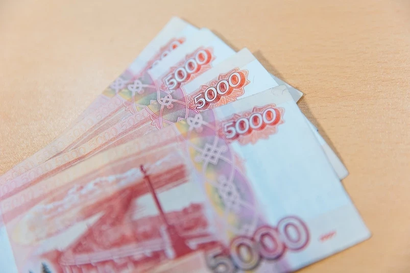 По 10 000 рублей на семью: россияне с детьми гарантированно получат новые деньги летом