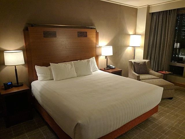 Аллерголог Быков рассказал, почему важно каждую неделю стирать постельное белье