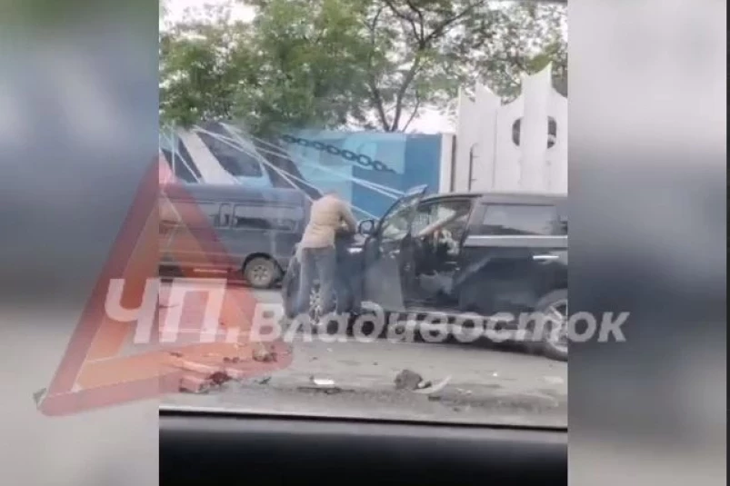 Появилось новое видео массовой аварии в центре Владивостока – жуткие кадры