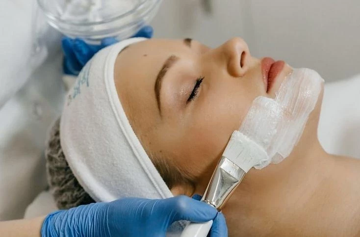 Косметолог Королева предупредила россиянок о бесконтрольных поставках контрафакта