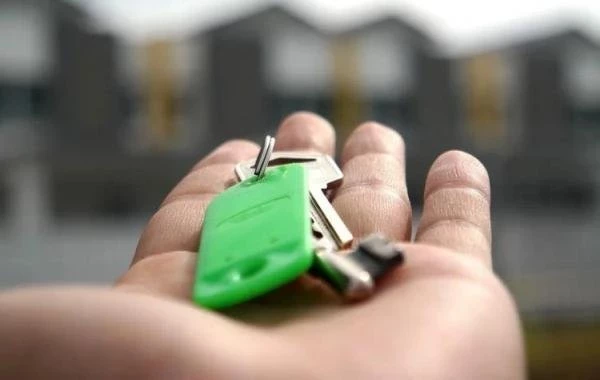 Минстрой предложил субсидировать половину аренды жилья людям в возрасте до 35 лет 