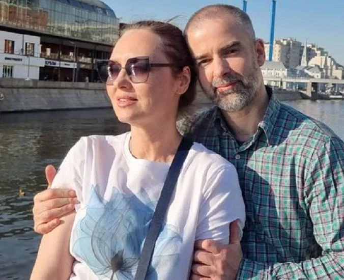 Елена Ксенофонтова впервые раскрыла детали знакомства с мужем-адвокатом