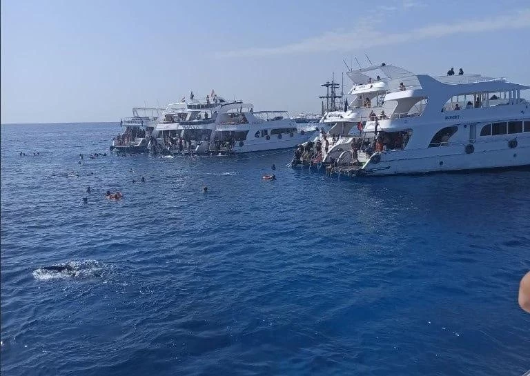 На борту пропавшего в Атлантике батискафа оказался один из самых богатых людей Пакистана