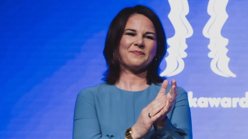 Депутат бундестага Фронмайер обвинил Бербок и Хабека в работе на Украину