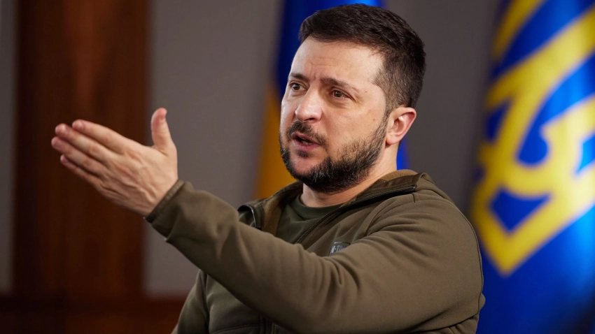 Зеленского призвали потребовать от США незамедлительно выполнить обещанный оружейный ленд-лиз