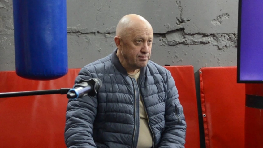 Пригожин подтвердил информацию о найденных в «газели» деньгах во время обысков у офиса