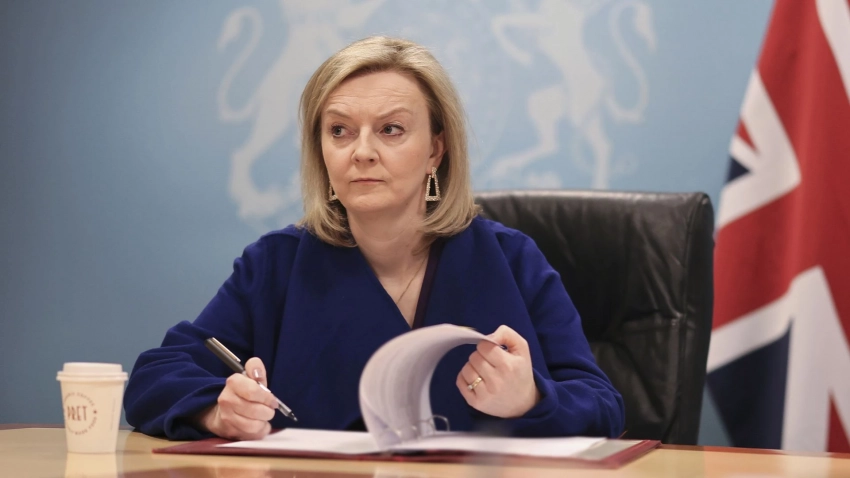 Экс-премьер Британии Трасс сочла «ребячеством» шутку про нее и гниющий салат латук