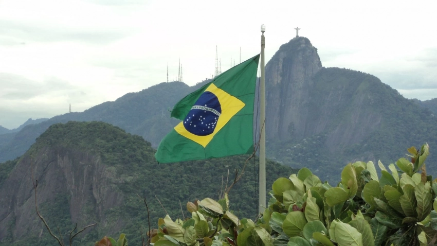 Бразильский президент да Силва призвал Россию и Украину срочно прийти к миру