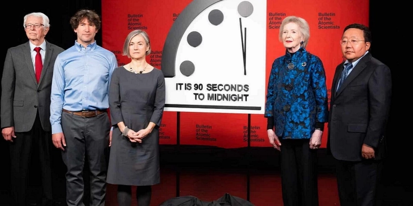 Часы Судного дня перевели из-за Украины