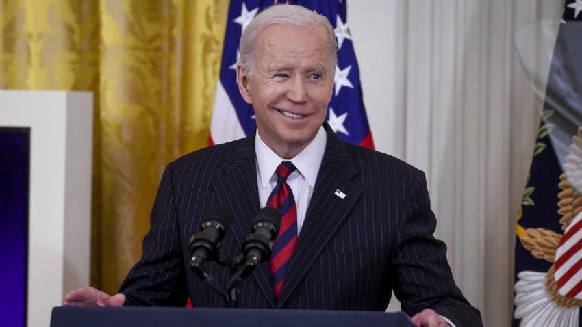 Newsweek: Байден не сможет оторвать крышку от упаковки с мороженым, не то что Индию от России