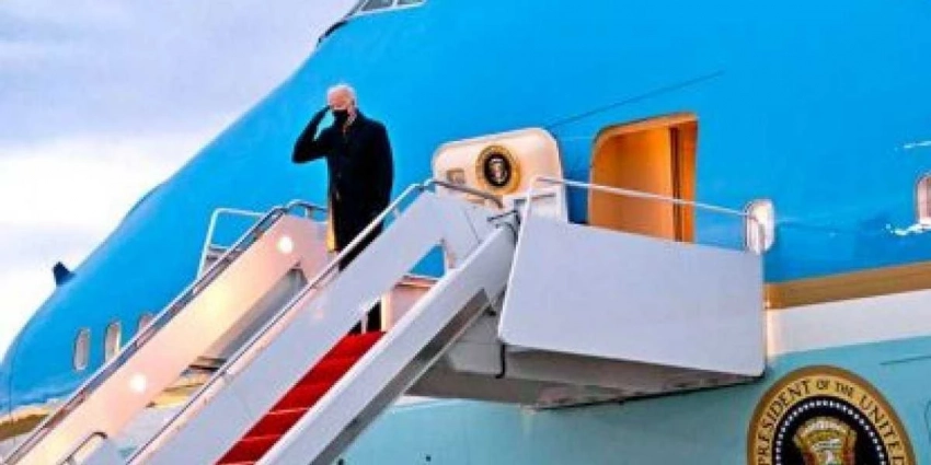 Лукашенко пообещал посадить в Минске самолет Байдена