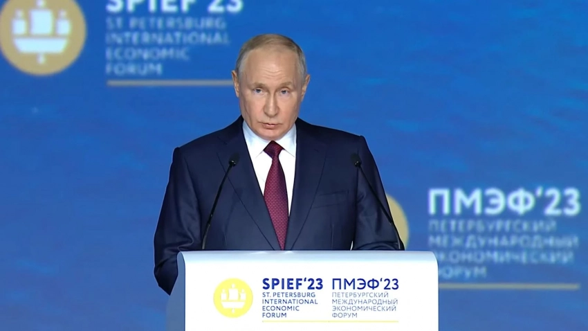 Путин обсудил с главой ЮАР Рамафосой урегулирование конфликта на Украине