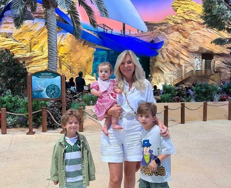 Вдова Валентина Юдашкина показала первые шаги годовалой внучки