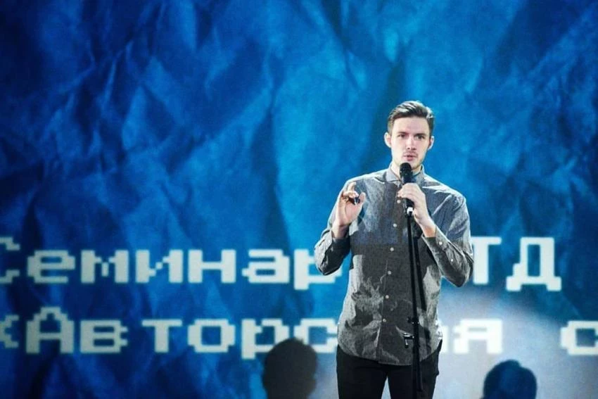 Сын Юлии Меньшовой поздравил супругу с днем рождения