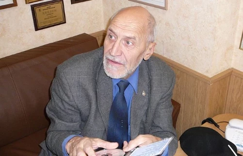 Попавший в больницу Николай Дроздов не может нормально дышать и говорить