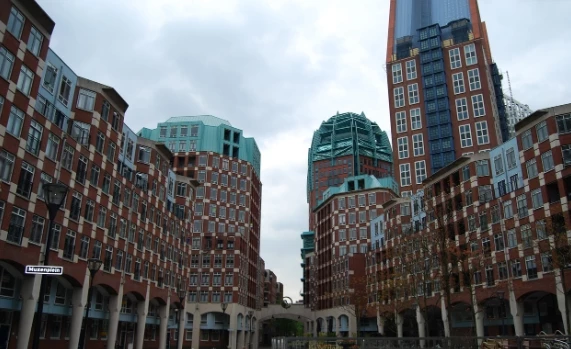 В Гааге неизвестные напали на посольство Республики Беларусь