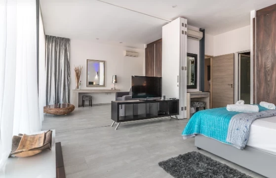 Эксперты Hotels & Discounts рассказали, как лучше туристам прятать деньги в номере отеля