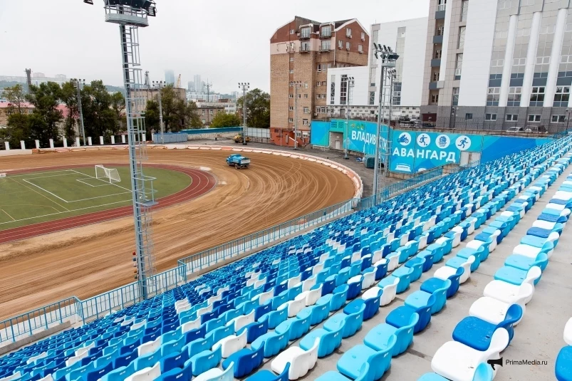 Стадион “Авангард” готовят к открытию после реконструкции и первой спидвейной гонке
