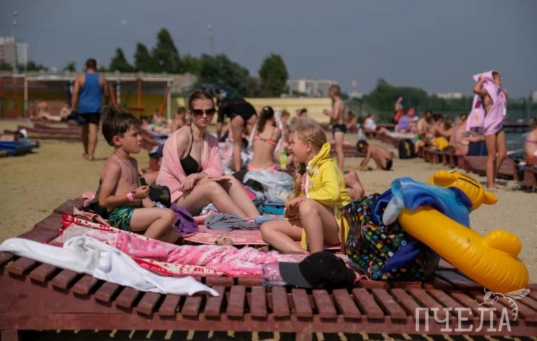 Почему нельзя мазать солнечные ожоги сметаной, объяснили в Роскачестве