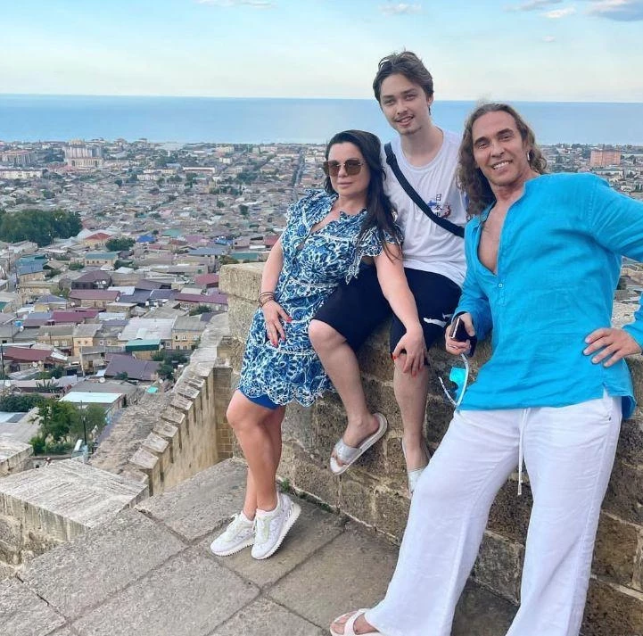 Наташа Королева взяла на себя функции Сергея Лаврова в семье из-за СВО