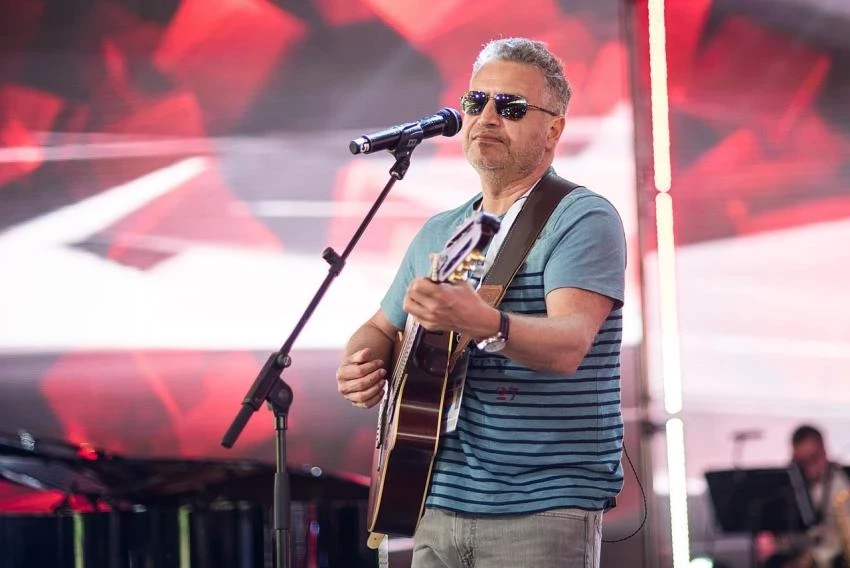 Леонид Агутин считает наставничество молодых певцом «неблагодарным делом»