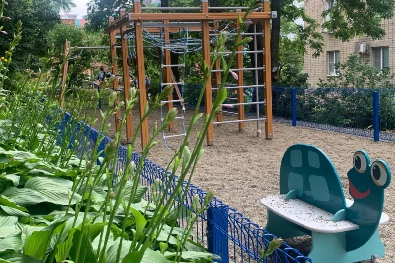 Во Владивостоке отремонтировали 21 двор