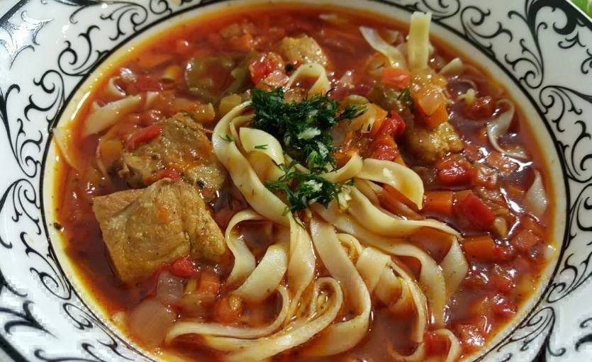 Российский турист побывал в Киргизии, где оценил обед «за копейки» и вкусный как дома