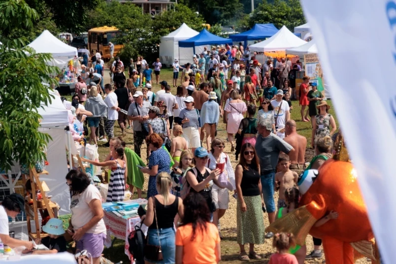 Краевые соревнования “Открытое море” в День рыбака собрали в Подъяпольске более 4000 гостей