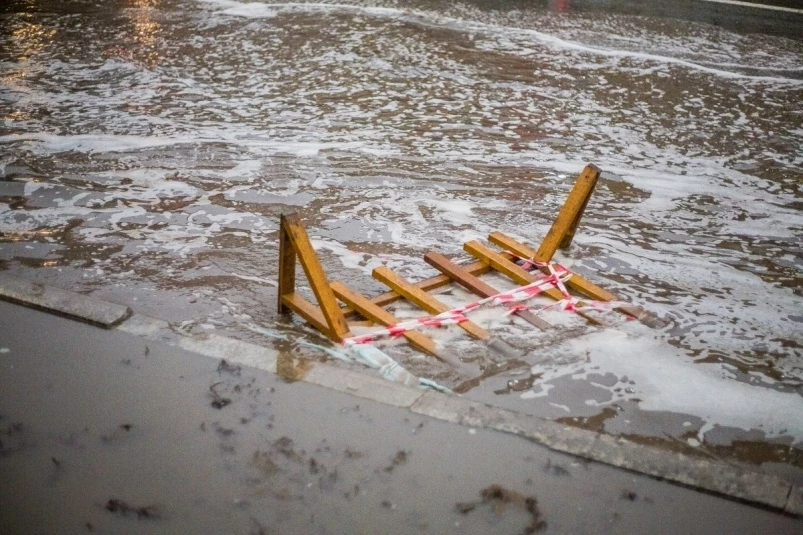 Мэрия Владивостока опубликовала предупреждение для водителей из-за сильных ливней