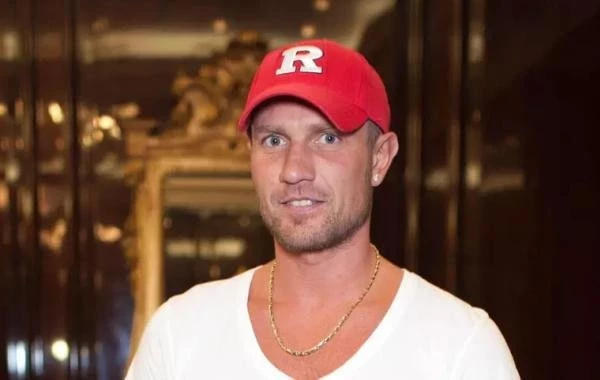 Роман Костомаров сегодня, последние новости на 12 июля: фигуриста вновь кладут в больницу, свежие новости о состоянии здоровья от 12.07.2023