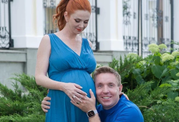 Лена Катина показала фигуру через неделю после вторых родов