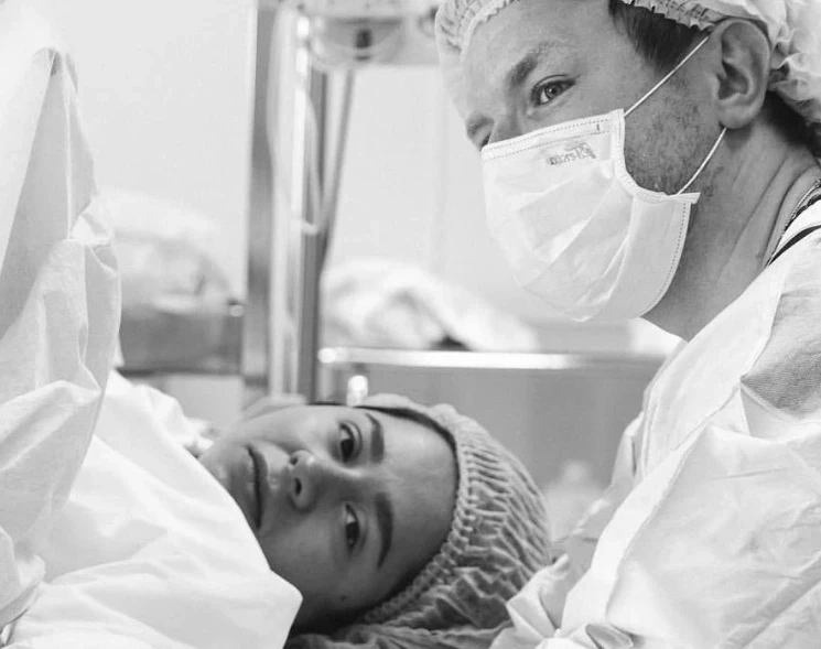 Певица Манижа стала мамой в первый раз