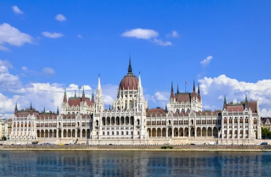 Парламент Венгрии призывают ветировать расширение НАТО