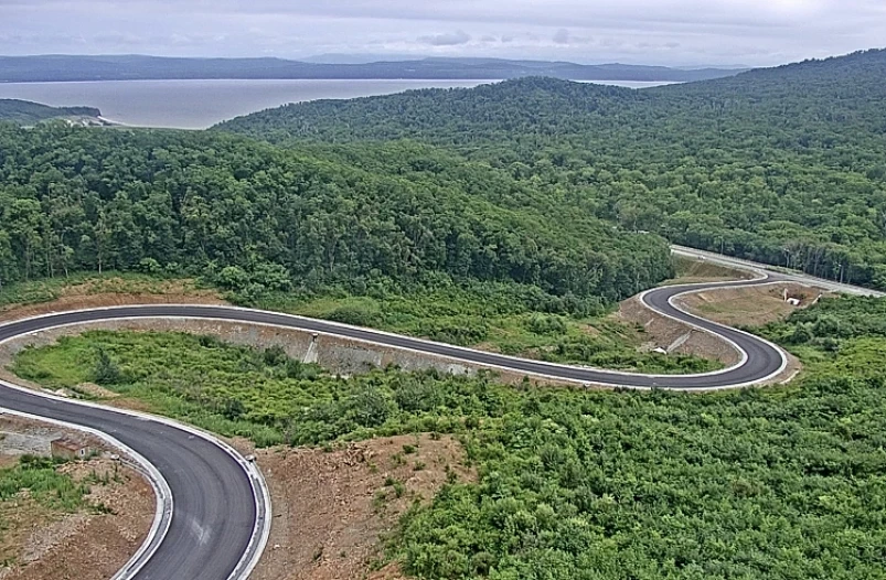 К концу августа в игорной зоне “Приморье” закончат пятый сектор автодороги