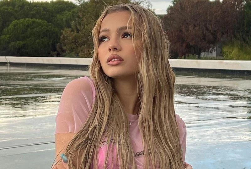 Валя Карнавал призвала поклонников «быть добрее» после хейта из-за танца