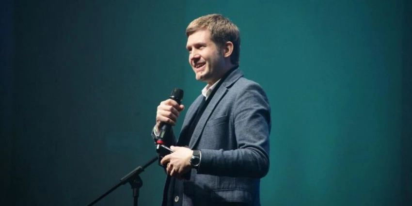 Состояние ухудшилось: разбитый болезнью Корчевников внезапно пропал из эфира 14.07.2023