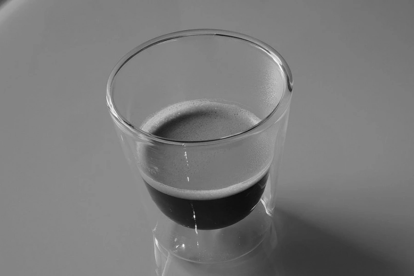 Канадские учёные: малые дозы алкоголя могут как положительно, так и отрицательно влиять на определенные заболевания