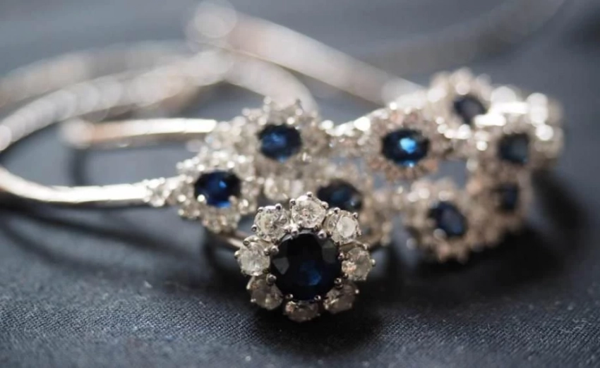 В Петербурге перед судом престанет снявшая порчу яйцом «колдунья»