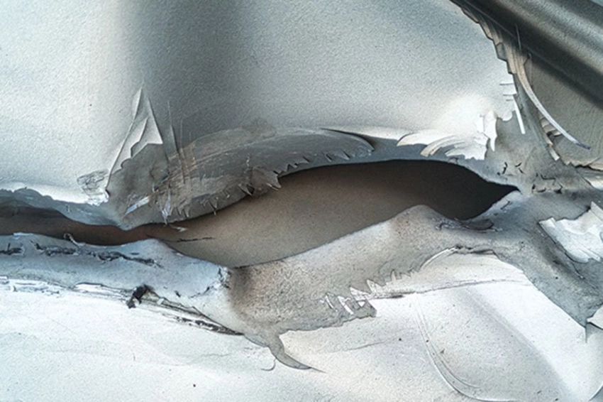 Nature: треснувший кусок металла самовосстановился в ходе эксперимента