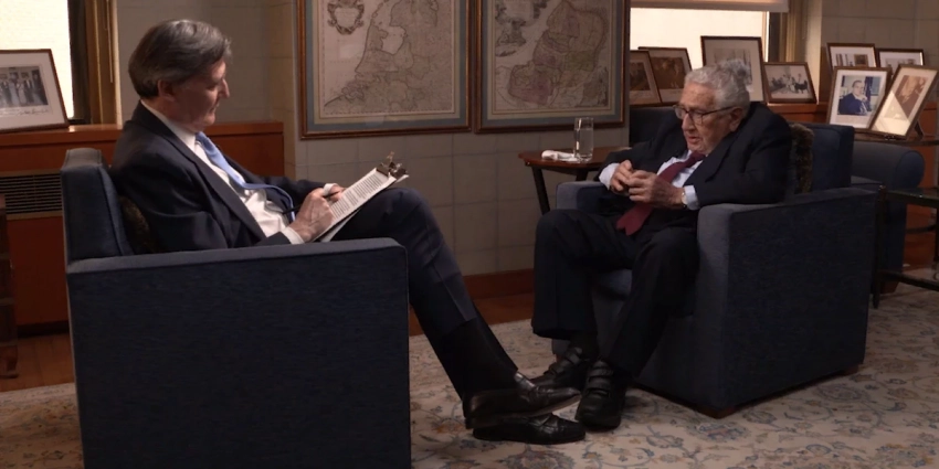 Путин должен уйти!: США устами Генри Киссинджера предлагает один вариант мира