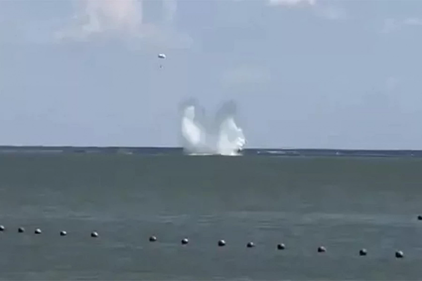 В акватории Азовского моря упал самолет Су-25