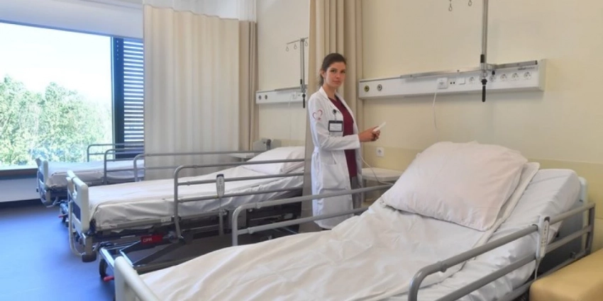 В Перми 15-летняя школьница, которую подросток облил бензином и поджег, умерла в реанимации