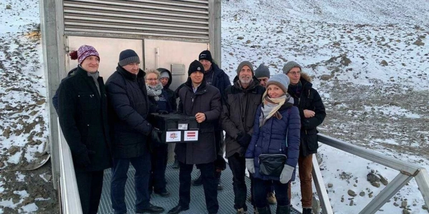 Всемирное Арктическое хранилище за Полярным кругом пополнила коллекция латвийских семян