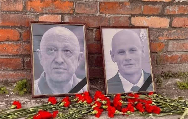 Гибель Пригожина и Уткина при крушении самолета в Тверской области подтвердили в СК РФ 