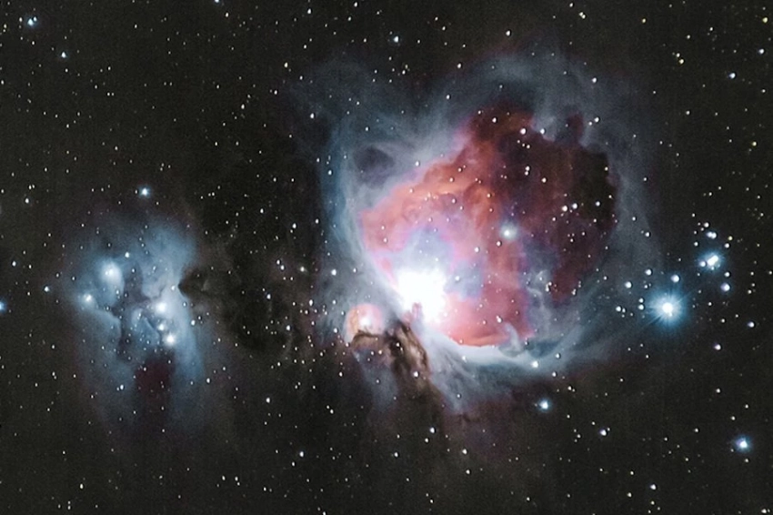 Черную дыру, обнаруженную в квазаре UHZ1, связали с прямым коллапсом облака газа