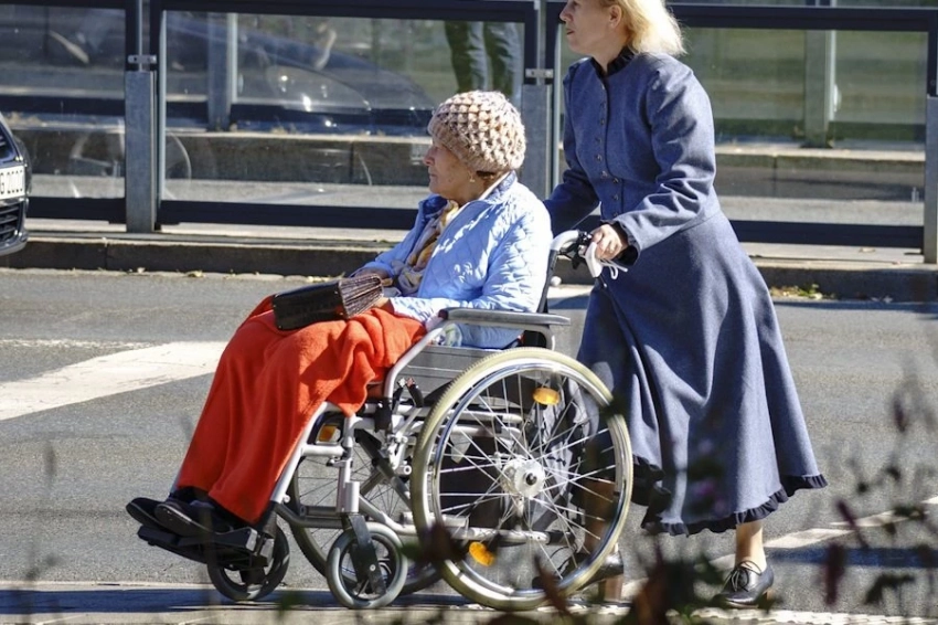 Еngadget: парализованный человек общается через смартфон