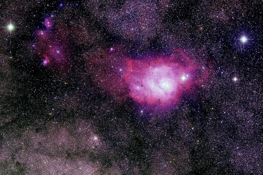 Рой плавающих микроботов может быть отправлен в океан Европы